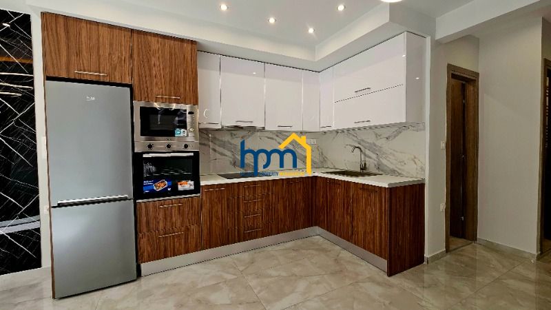 (For Sale) Residential Apartment || Analipsi - Mpotsari - Nea Paralia / Analipsi - 92sq 4B/R, 245000&euro;