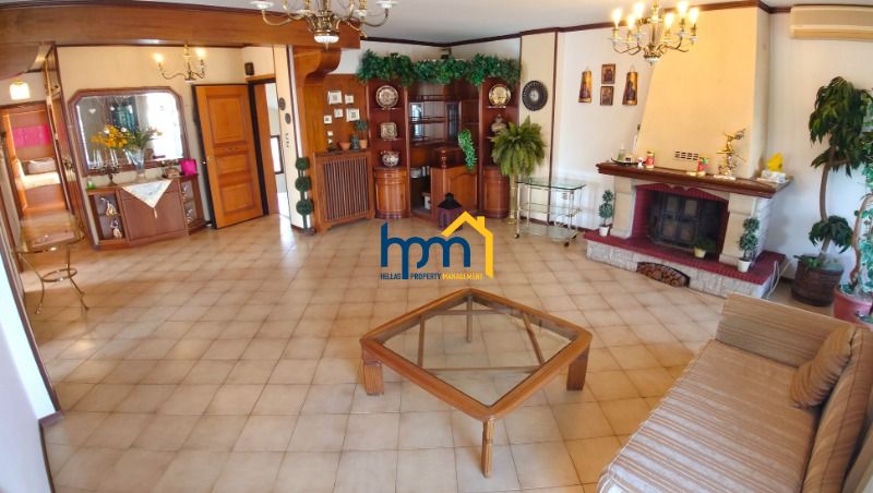 (For Sale) Residential Floor Apartment || Toumpa / Malakopi - 156sq 3B/R, 350000&euro;