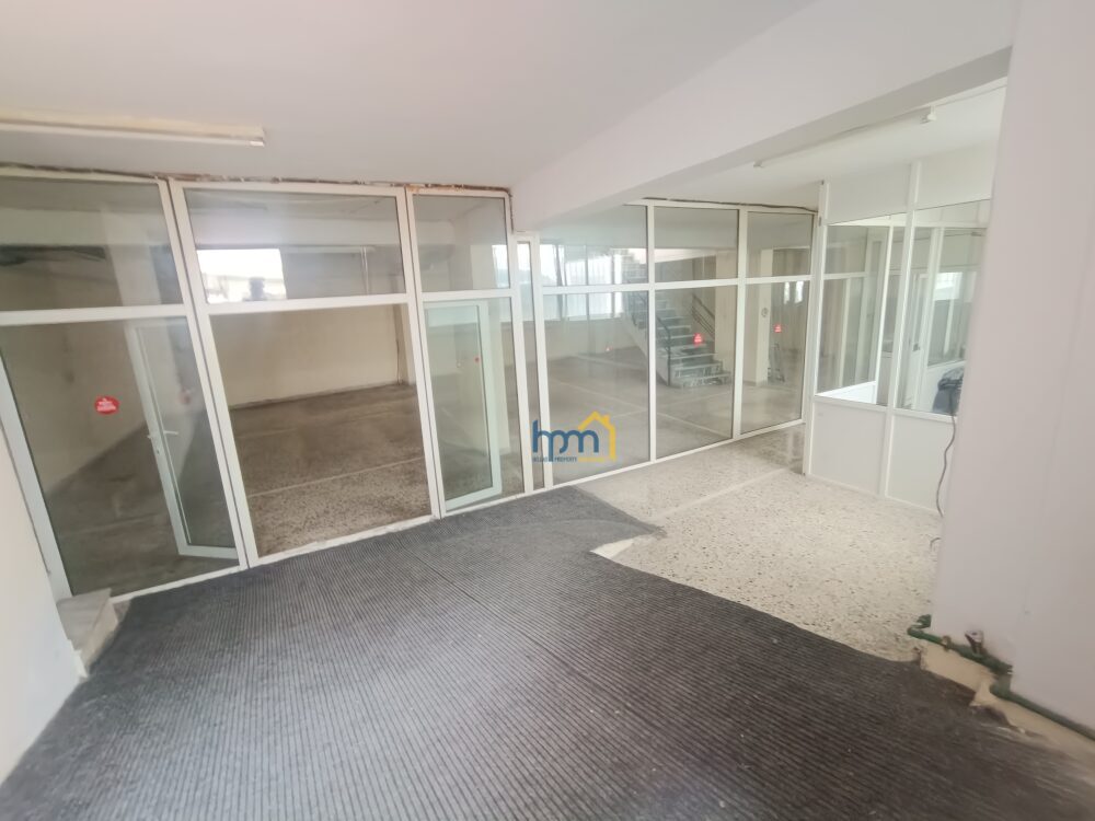 Ενοικιαζεται επαγγελματικος χωρος στο κεντρο της Ανω Τουμπας .