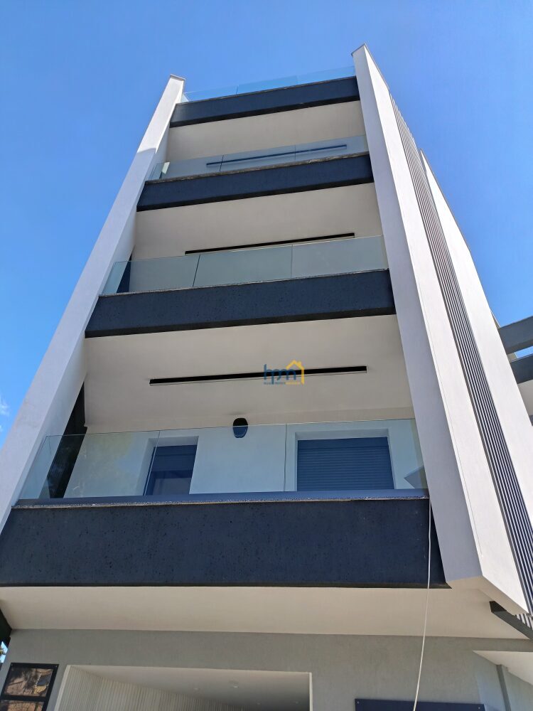 Προς ενοικίαση κέντρο Θέρμη γκαρσονιέρα 3ου ορόφου 50τμ, 1 Δ, ΣΚ.  λουτρό, αποθήκη, πάρκινγκ, τιμή 850€