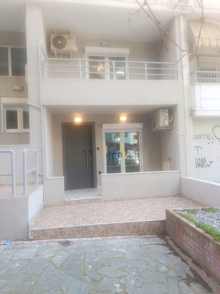 προς ενοικίαση διαμέρισμα κέντρο πόλεως 2δωμάτια, σκ, λουτρό,wc τιμή 650€