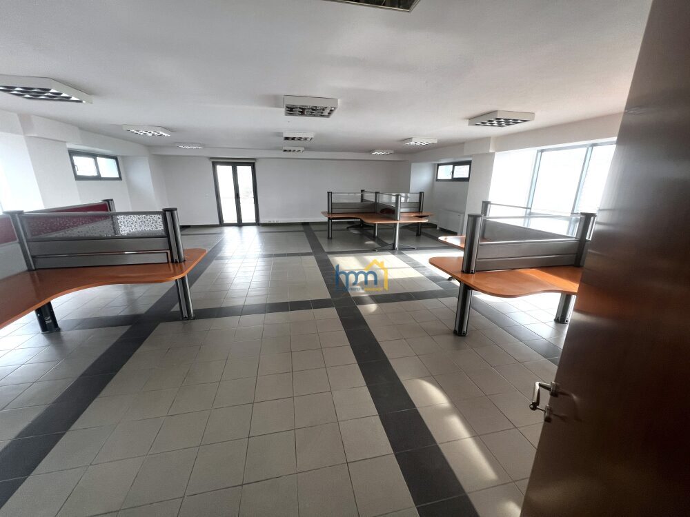 Επαγγελματικός Χώρος-Γραφείο || Πυλαία / Mediterranean Cosmos - Πατριαρχικό - 320τ.μ, 3500€