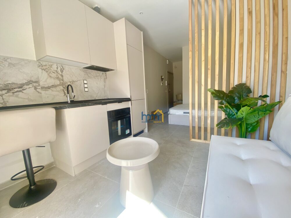 (for sale) Residential Studio || Thessaloniki Center / Analipsi - Mpotsari - Nea Paralia - 30.0sq.m, 1 B/R,110.000€