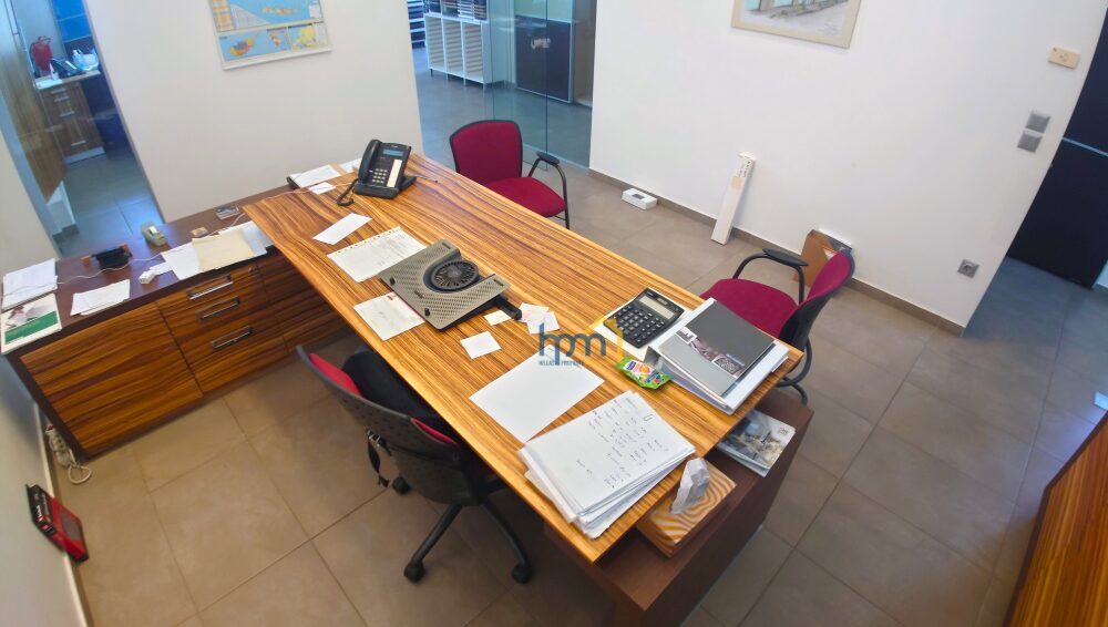 Business Area Office / Thermi / Airport Area - 230sqm, 2200€