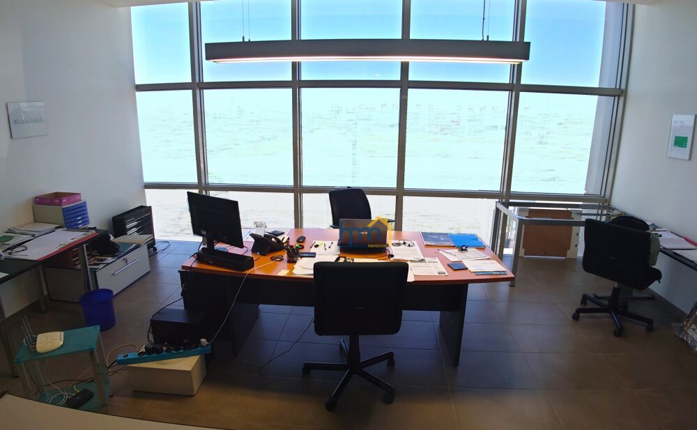 Business Area Office / Thermi / Airport Area - 200sqm, 2200€