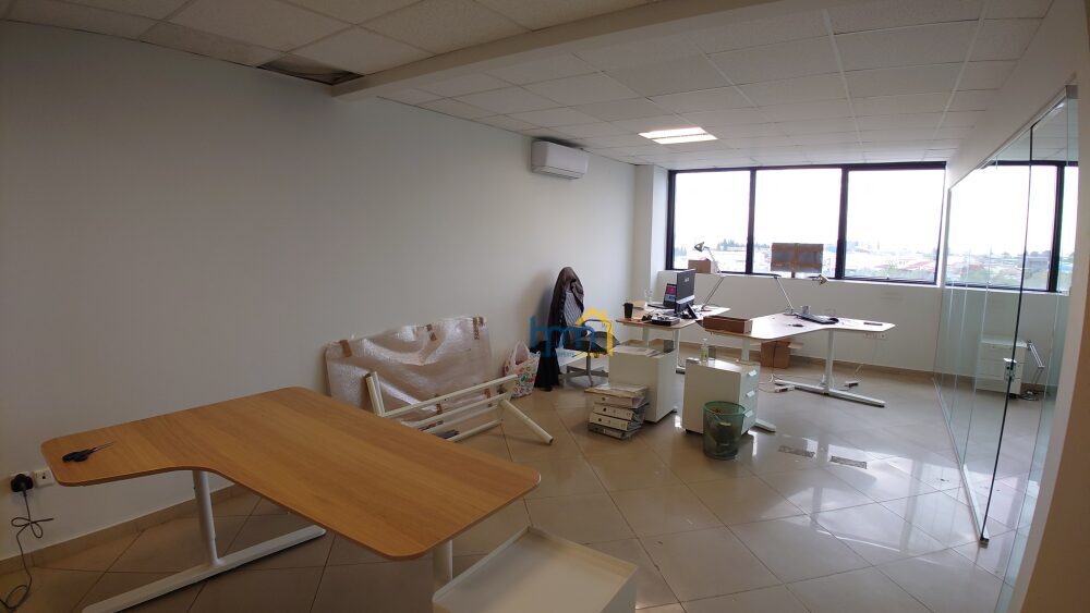 (for rent) Commercial Office || Thessaloniki Suburbs / Pylaia - 160.0sq.m, 1.500€