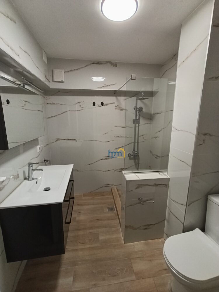 Ενοικιάζεται πολυτελές διαμέρισμα πλήρως ανακαινισμένο