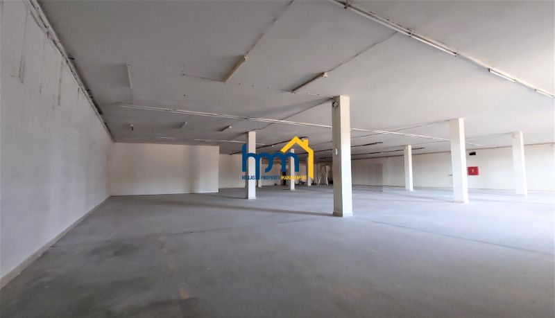(To Rent) Commercial Building || Pylaia / Mediterranean Cosmos - 800sq 3000&euro;